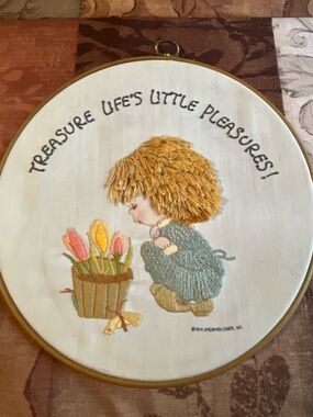 Betsey Clark Completed Kit Embroidery Hoop Cottagecore Floral Decor Hallmark 70s